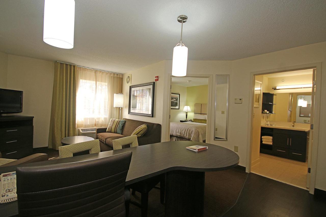 Candlewood Suites Newport News-Yorktown By Ihg Bagian luar foto